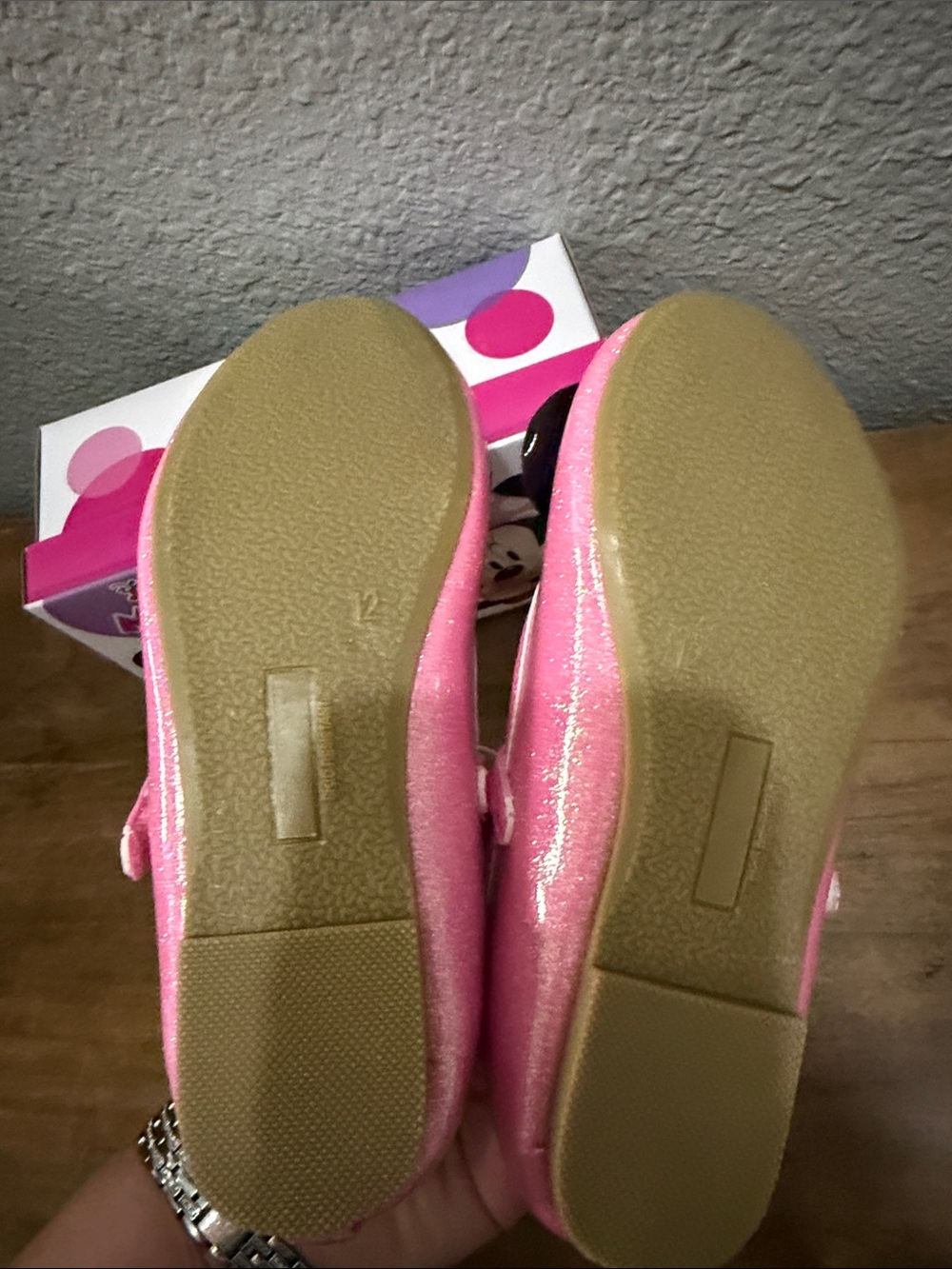Disney Minnie Mouse Sparkle Pink Bow Mary Janes size 12 - Picture 4 of 4